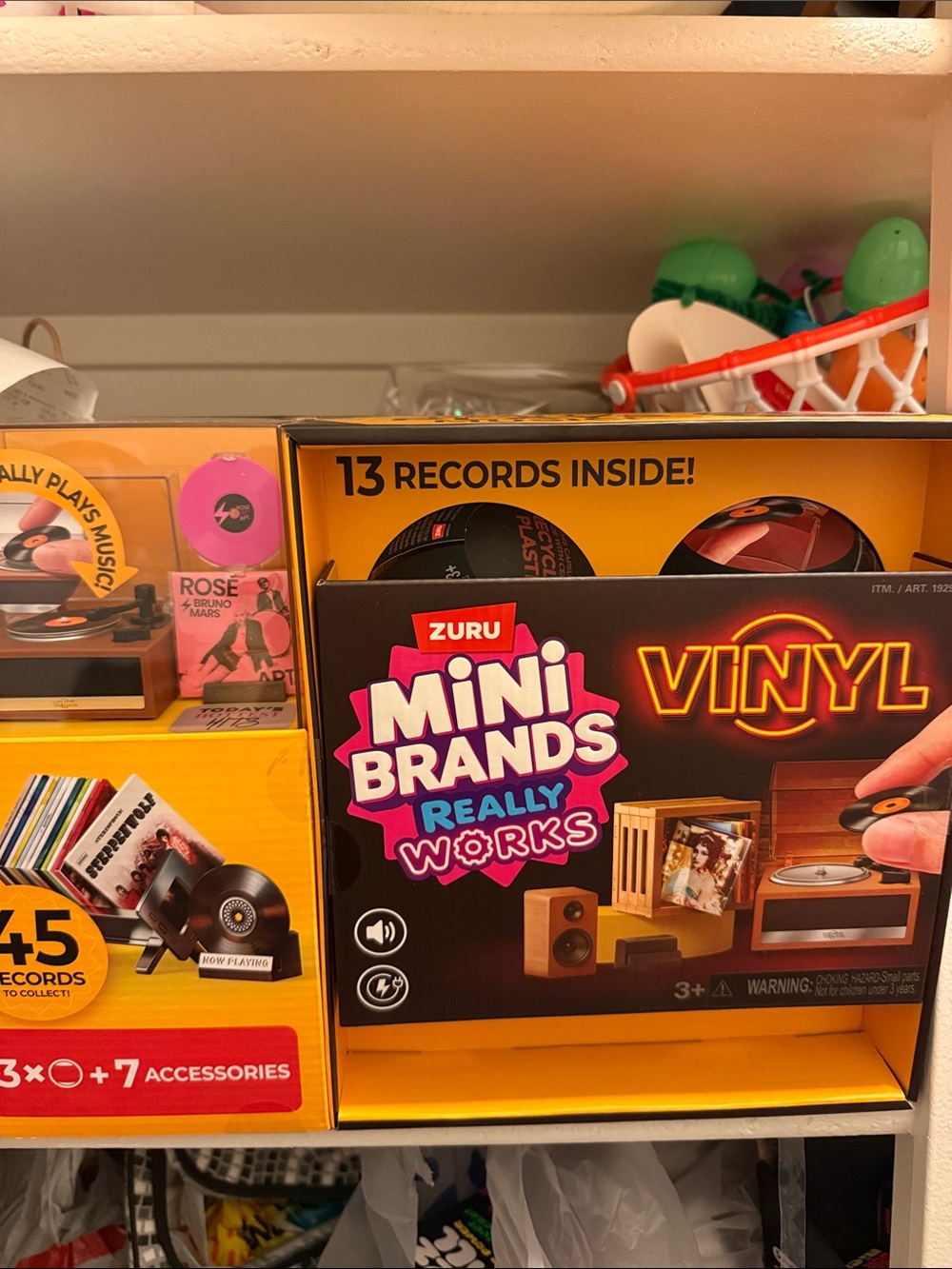 ZURU Mini Brands Vinyl Playset in Black — Collectible Kids Toy
